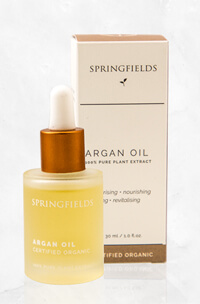 アルガンオイルの箱とボトルの写真